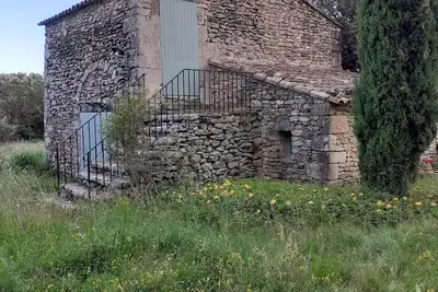Image de Ancienne Grange aménagée - Gîte au pied du Luberon - Provence - à Buoux