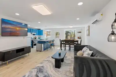 Image de Breathtaking Riverfront Hideaway in Wareham