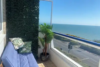 Image de Sea View Apartment, next to Southbourne Beach zig zag