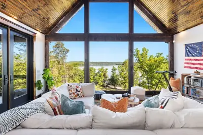 Image de Shoreline Splash-Easy Access to Beaver Lake-Kayaks