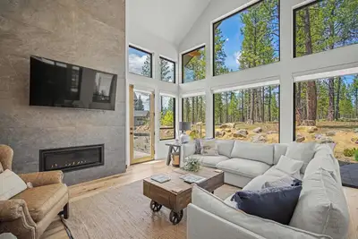 Image de Modern Caldera Retreat with Access to Exclusive Golf