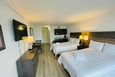 Image de La5 Ocean View beautiful condo right on the beach