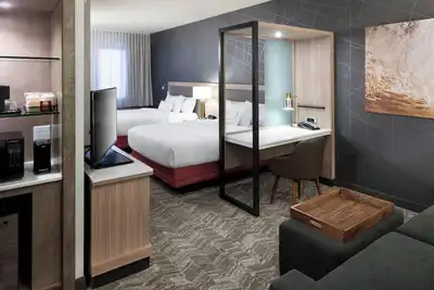 Image de 2 Pet-friendly Units, Outdoor Pool, Comes with Free Breakfast!