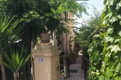 Image de Loue appartement rez de chaussée, proche, , plage tout commerces, rues piétonnes,