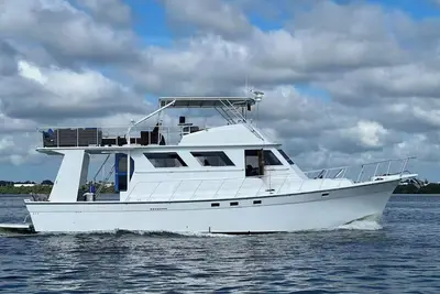 Image de 3-bedroom 60' Yacht - Scenic Harbor