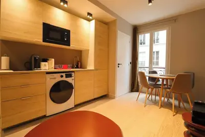 Image de Appartement cosy Tour Eiffel/Invalides – Paris 7e