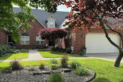 Image de Relax in Historic Bardstown – Spacious 3br Townhome Minutes from Downtown