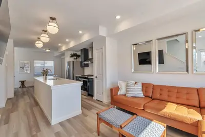 Image de Charming 3-bedroom, 4 Bath Townhome in Arvada, Co