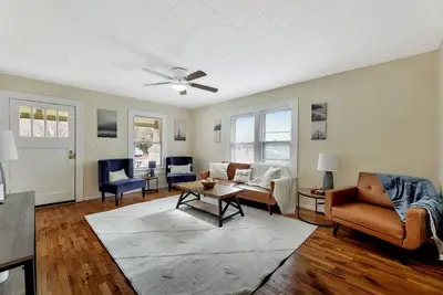 Image de Green Getaway: Near College Hill, Hospitals & Wsu; spacious 4 bedroom home