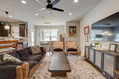 Image de Luxury 2/2. 5 b/w Dwtn & Domain