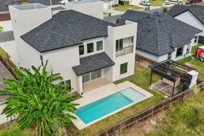 Image de Perfect Getaway! Pool House!
