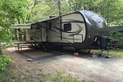 Image de Full Hook Up Back-in 30 Amp Up to 26ft