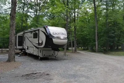 Image de Site T Full Hookup up to 32ft