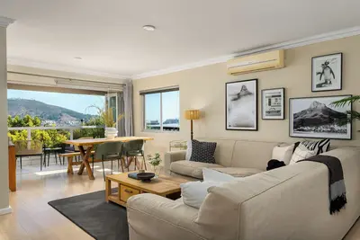 Image de Elevated 2-Bed Apt | Iconic Cape Town Views