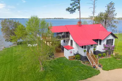 Image de Waterfront Cottage w/ Sunset Views