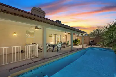 Image de Prime Location With Pool Just 3-mins From Westgate Entertainment!