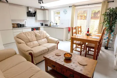 Image de Spacious 5-Bedroom House