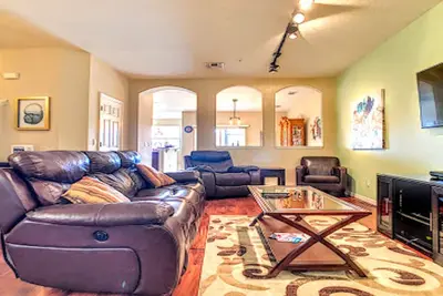 Image de Oakwater Beautiful Fountain View  3br Home, Pool