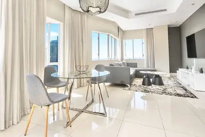 Image de Exquisite 2Bedroom Penthouse at Pullman, Cape Town with Table mountain view