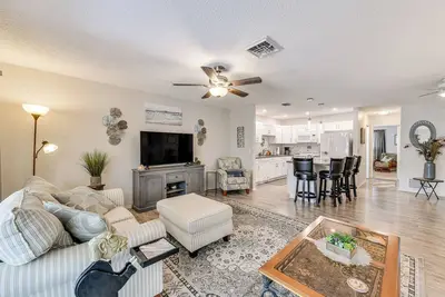 Image de 3 Mi to Englewood Beach: Cozy Duplex w/ Lanai!