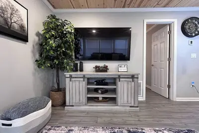 Image de Bergland Bay Bungalow, 2-bedroom house on the snow and Utv trail close to lake.