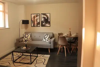 Image de Modern Jewellery Quarter Apartment | Sleeps 4| Fully Furnished with Free Wifi