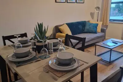 Image de Enchanting 2-bedroom apartment with WiFi in Coventry