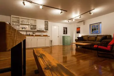 Image de BrewPub Bungalow #2: Clean, Comfortable, Spacious