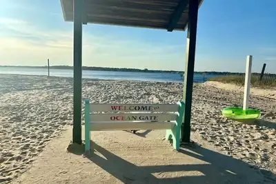 Image de Coastal Getaway in Ocean Gate- 2 Min Walk to Beach & Boardwalk with Water Views!