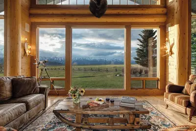 Image de Abode at Grand Teton Vista | Adjacent to Elk Refuge, Private Hot Tub, 15 minutes from downtown Jackson Hole