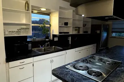 Image de Charming 2-bedroom house in Stuart with WiFi and Ac