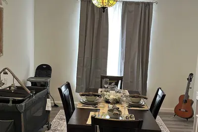 Image de Charming 3-bedroom, 2-bathroom bungalow with Ac, WiFi in lovely Bedford