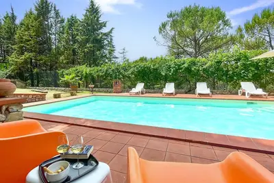 Image de Superbe maison Ă Ficulle avec WiFi