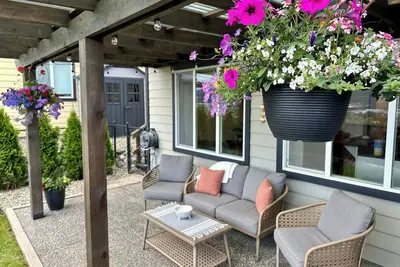 Image de The Sunrise Suite: Bright | Modern | Beautiful (Fully Registered w/ Regulations)