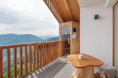 Image de Appartement \"Sunset\" avec vue sur les montagnes, terrasse privée et Wi-Fi
