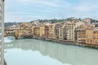 Image de Riverside Palazzo with Iconic Views in the Heart of Florence