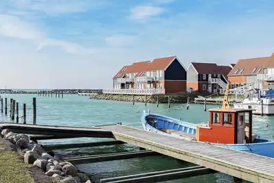 Image de 4108 borre - Klintholm havneby 8