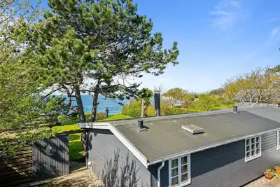 Image de 8247 Lundby - Rusevænget 17