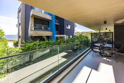 Image de The Sunset - Luxury Waterfront Apartment
