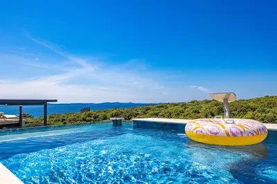Image de The Skyview Penthouse with Infinity Pool