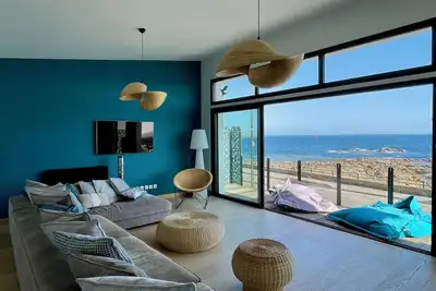 La Vie en Bleu-Vue mer-Face château-Wifi- Parking