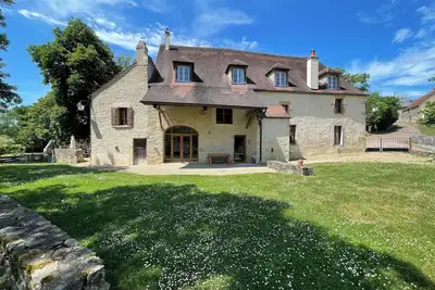 Image de Ancien ferme Dimiere, dans un belle endroit a deux pas  de Vézelay.
