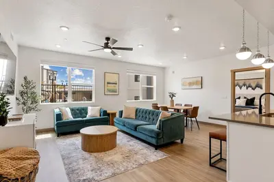 Image de Poolside at Terra: Lazy River + Hot Tub