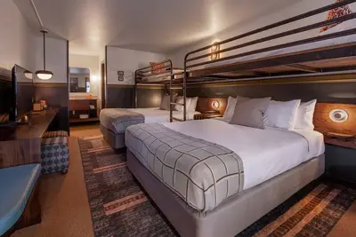 Image de Creekside Stay l Pool, Soaking Tubs and Fireplace, Close to Local Attractions