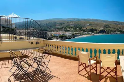 Image de Chic Magnificent Sea View Suite