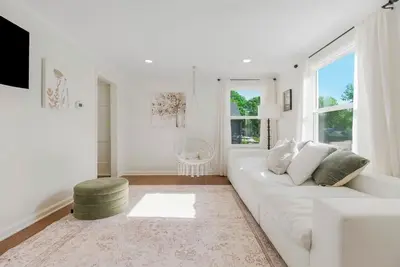 Image de 14 mins Stadiums and Plaza