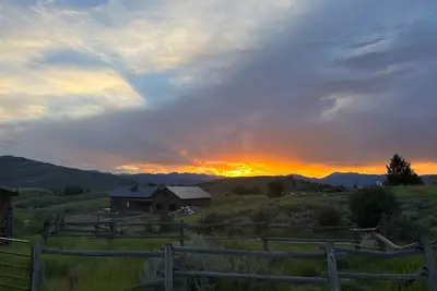 Image de 4-bedroom house on 5 acres with 360 degree views of the Teton Mountain range