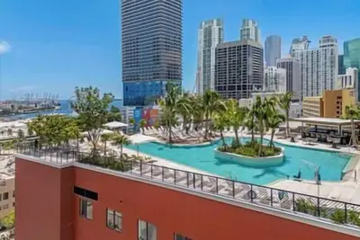 Image de Lavish 1 Bd Condo with Downtown Views