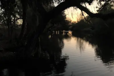 Image de Old Florida Charm Boater Gated Community! 4-bedroom 15 min to Downtown Ft. Myers