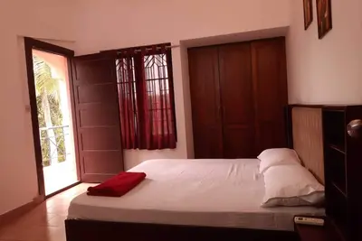 Image de Trv Stays- Opp Mascot Hotel -9 Beds 6 Bath
